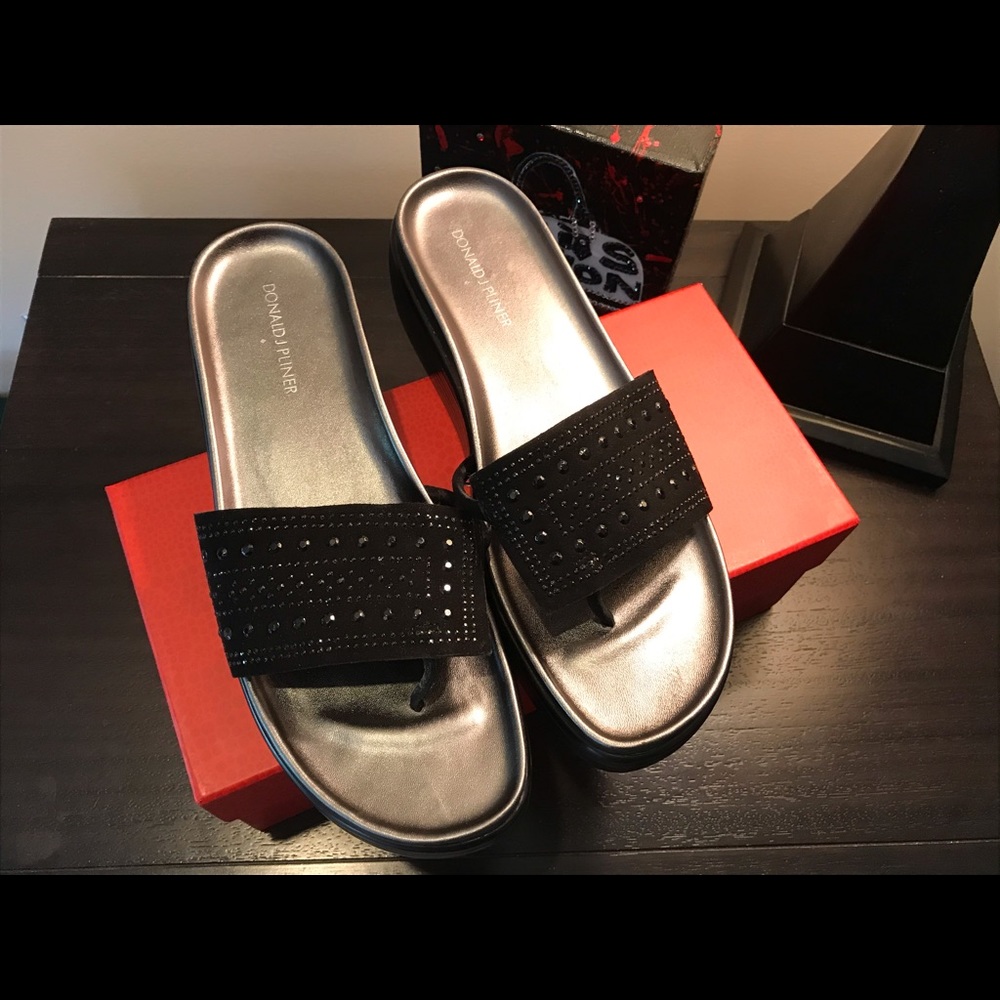 Donald Pliner Embellished Fifi Sandal Size 10